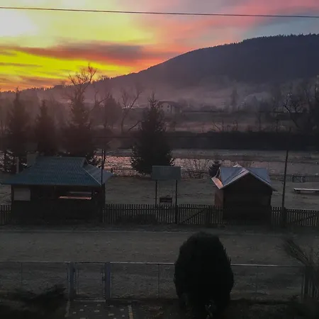 Shum Cheremosha Guest house 3*