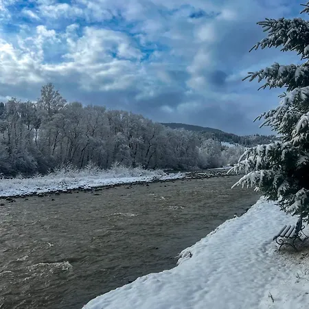 Shum Cheremosha Pensionat Verchovyna